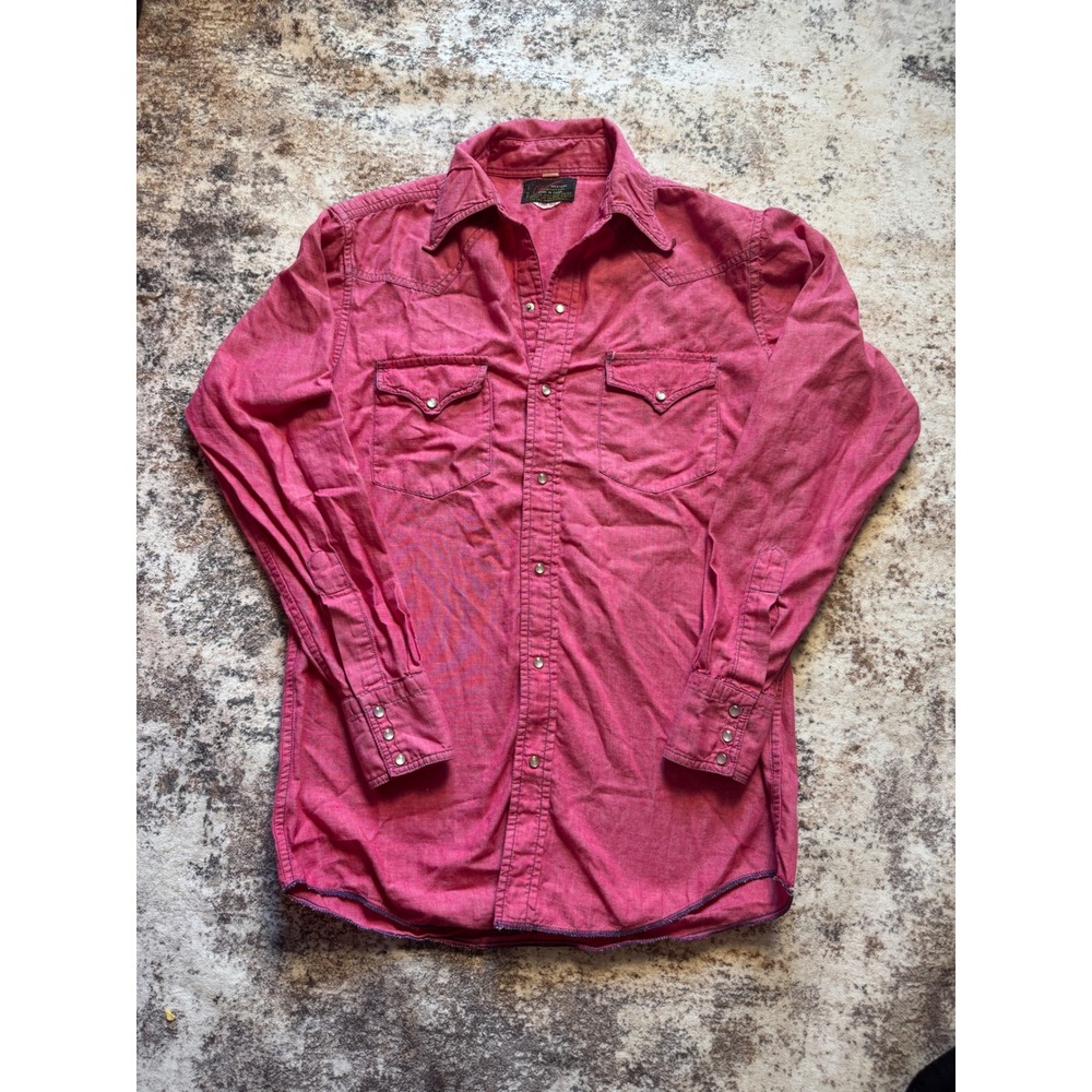 Champion Western Mens Pink Long Sleeve Pearl Snap Shirt Long Tail 
Size 15/34